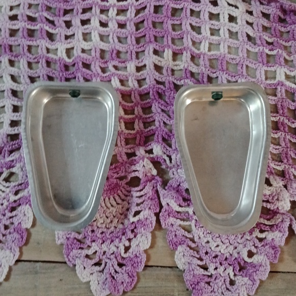 Vintage Collectible (2) Metal Ice Cream Treats Molds - Picture 2 of 7